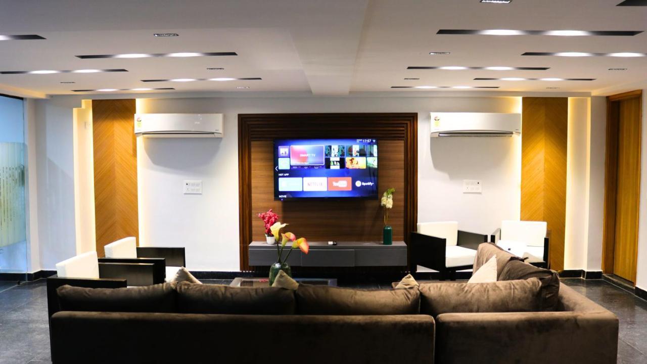Fuji Ryokan Corporate Stays Гургаон Экстерьер фото
